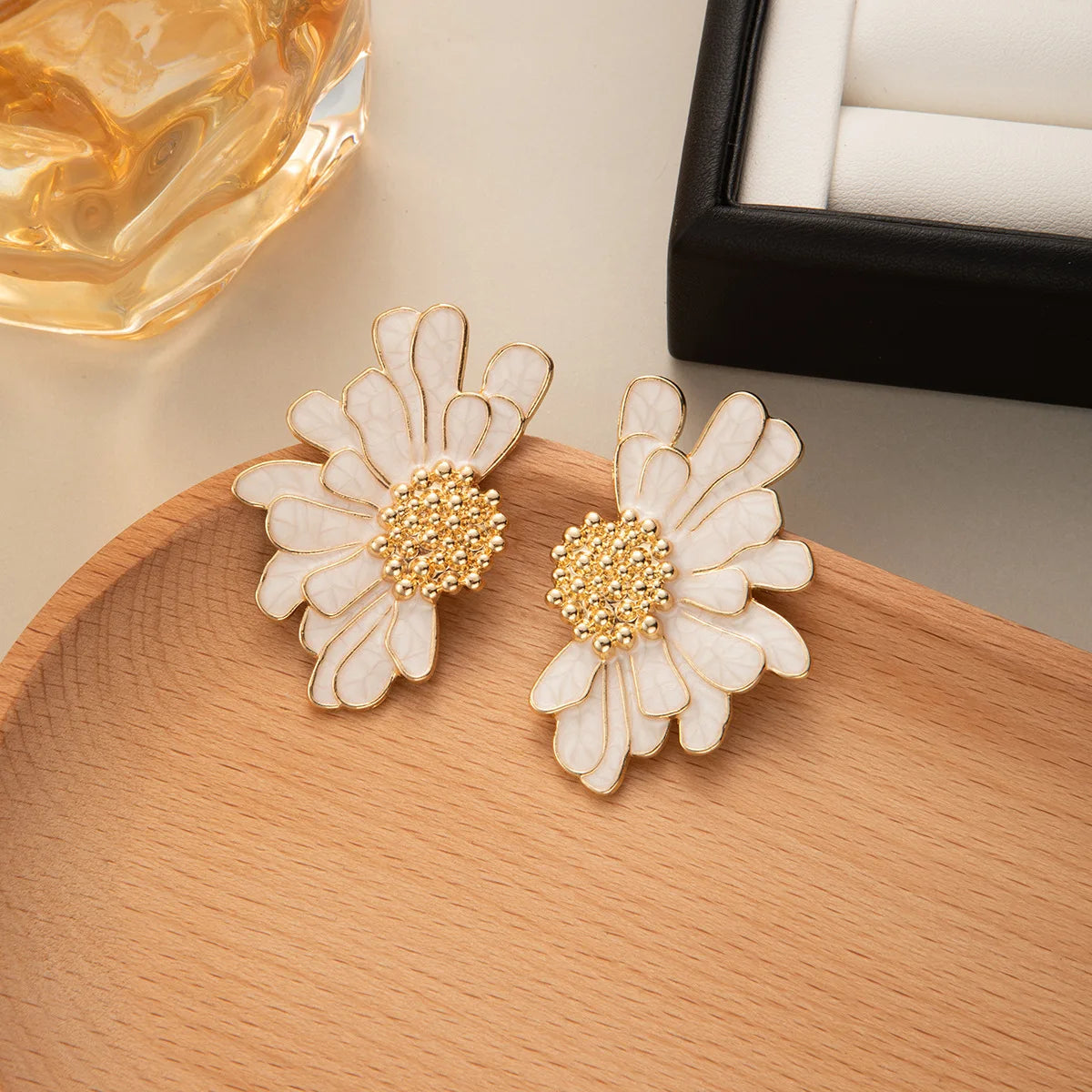 French Vintage Daisy Drop Studs