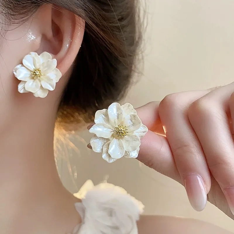 Acrylic Flower Studs