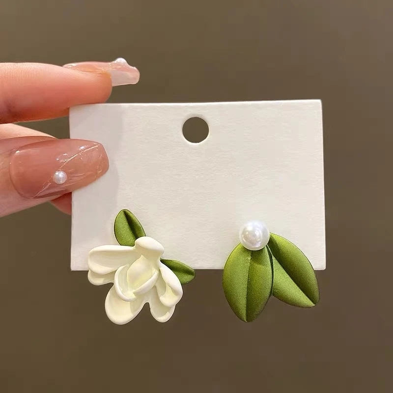 Mismatch Gardenia Studs