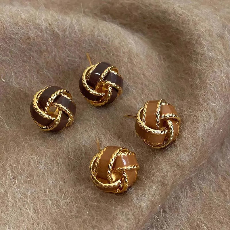 Vintage Twisted Drip Stud