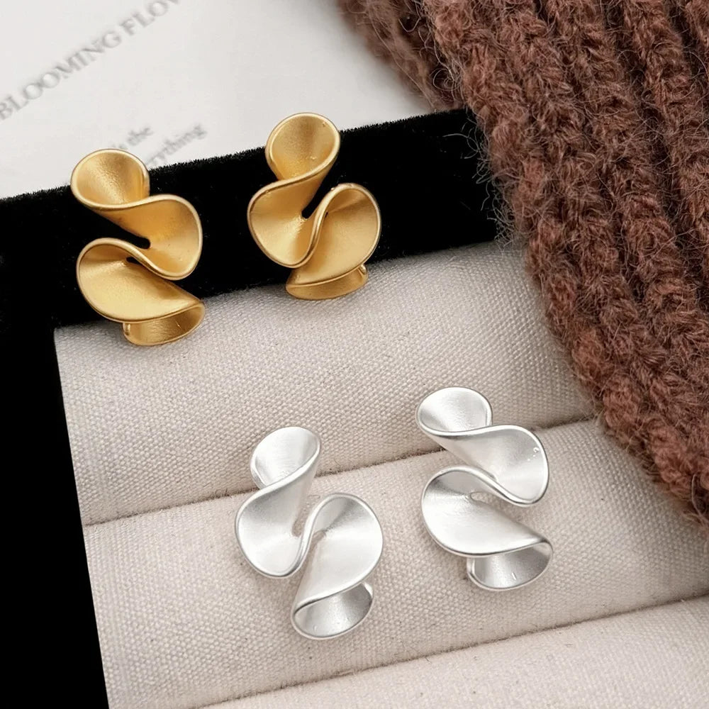 Twisted Flower Stud