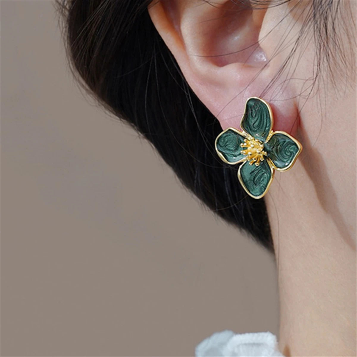 Hibiscus Glaze Flower Studs