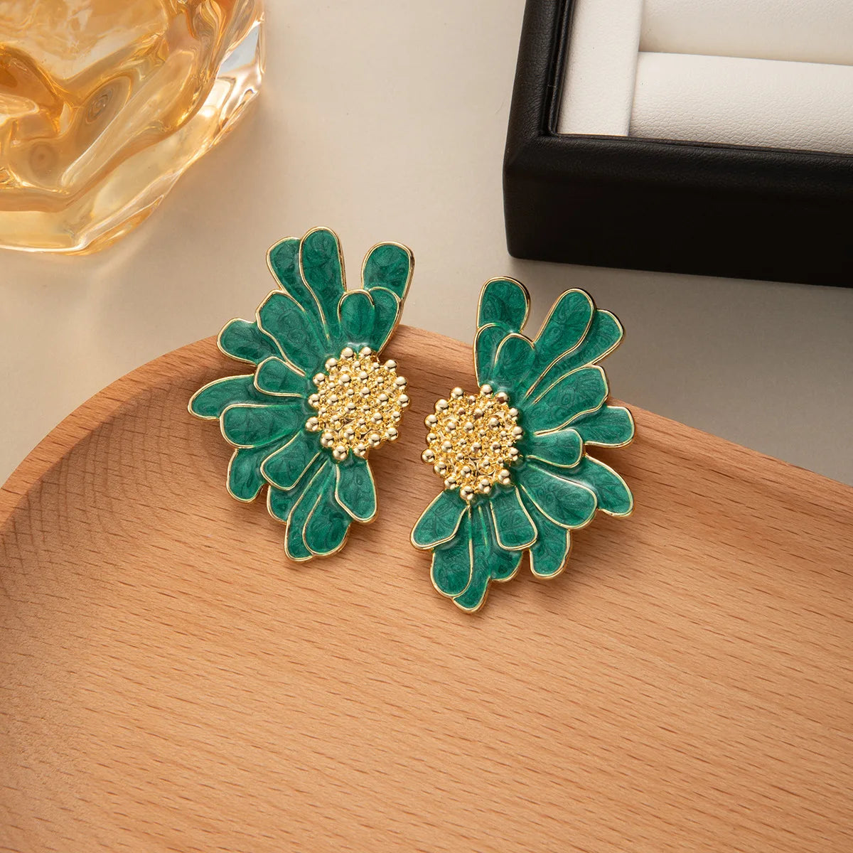 French Vintage Daisy Drop Studs