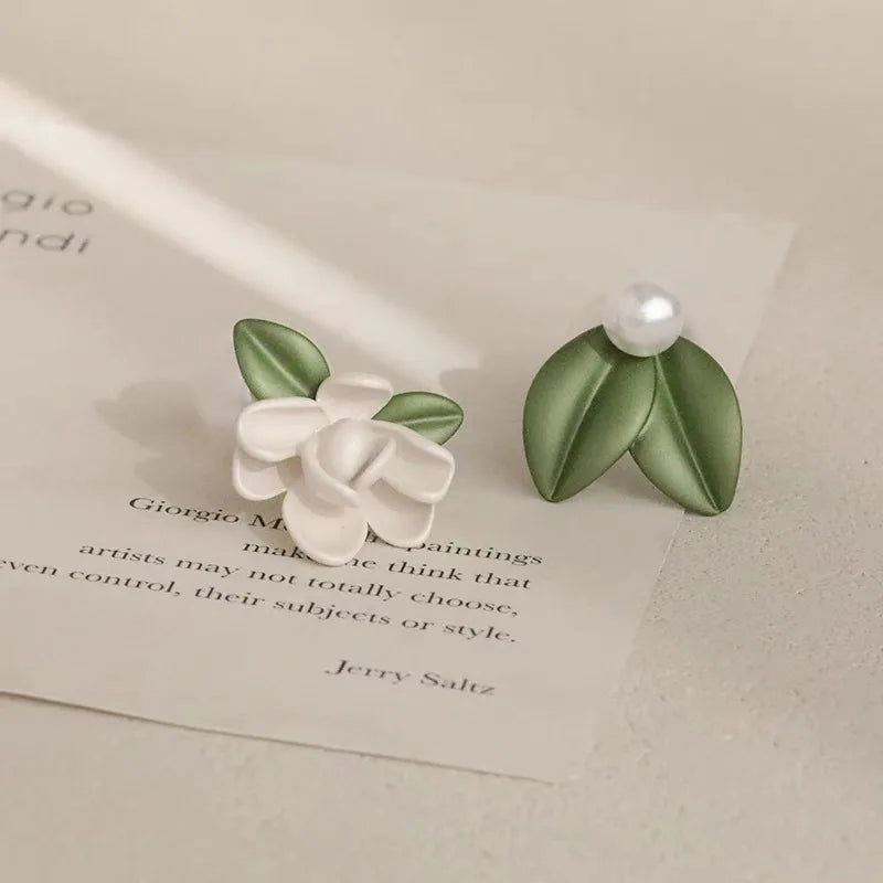 Mismatch Gardenia Studs
