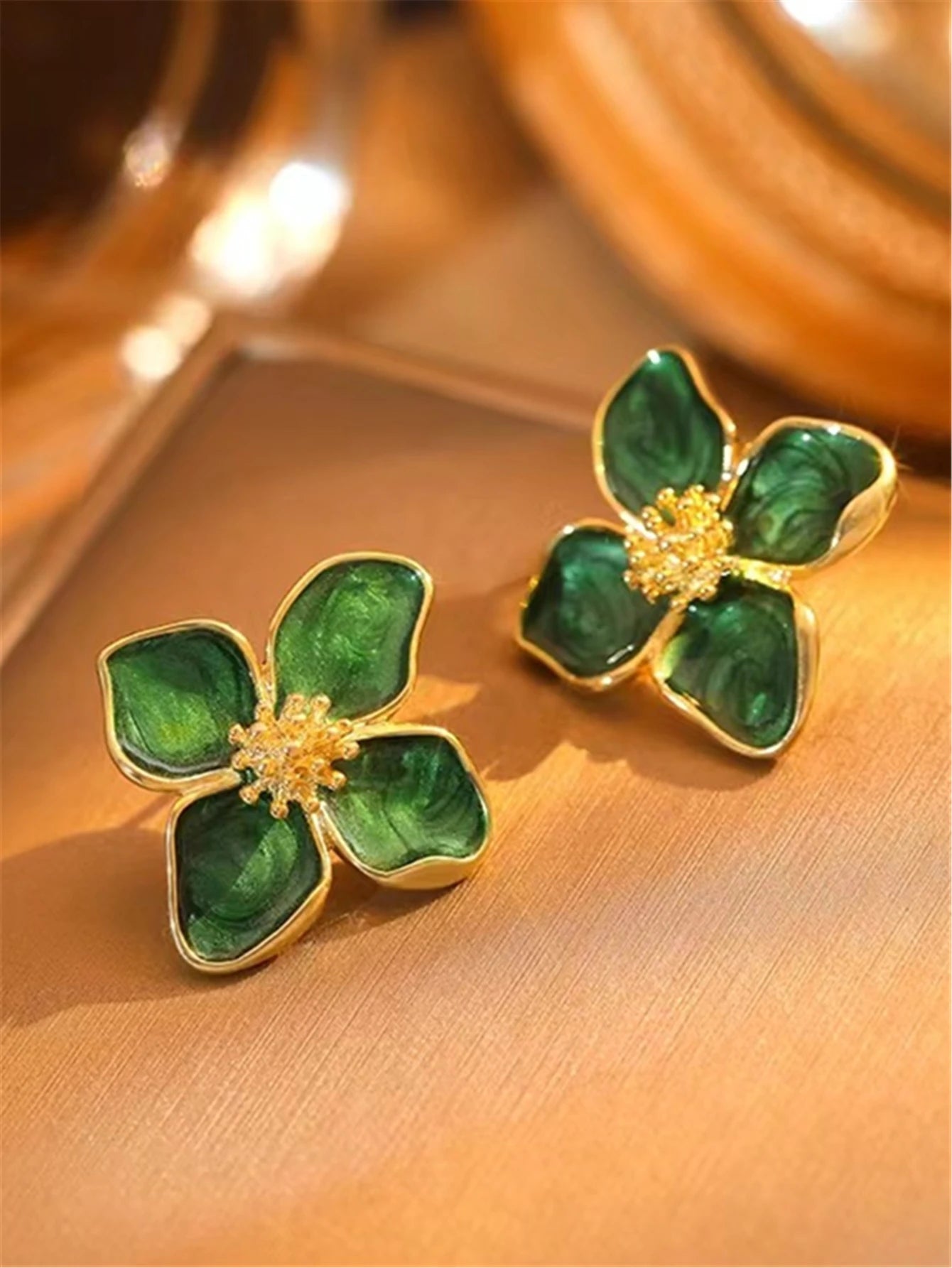 Hibiscus Glaze Flower Studs