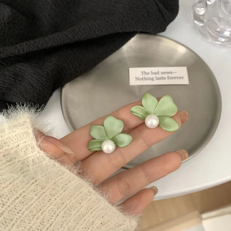 Mismatch Gardenia Studs