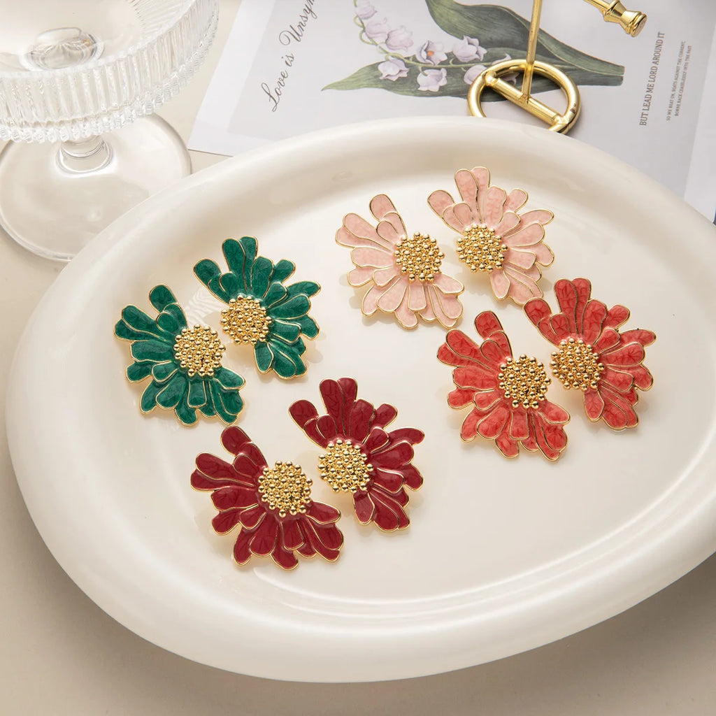 French Vintage Daisy Drop Studs