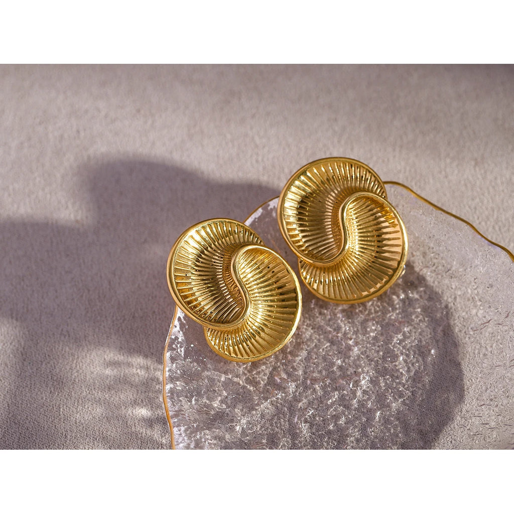 Geometric Spiral Drop