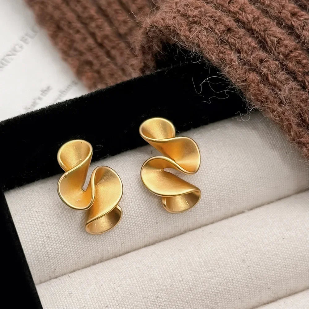 Twisted Flower Stud