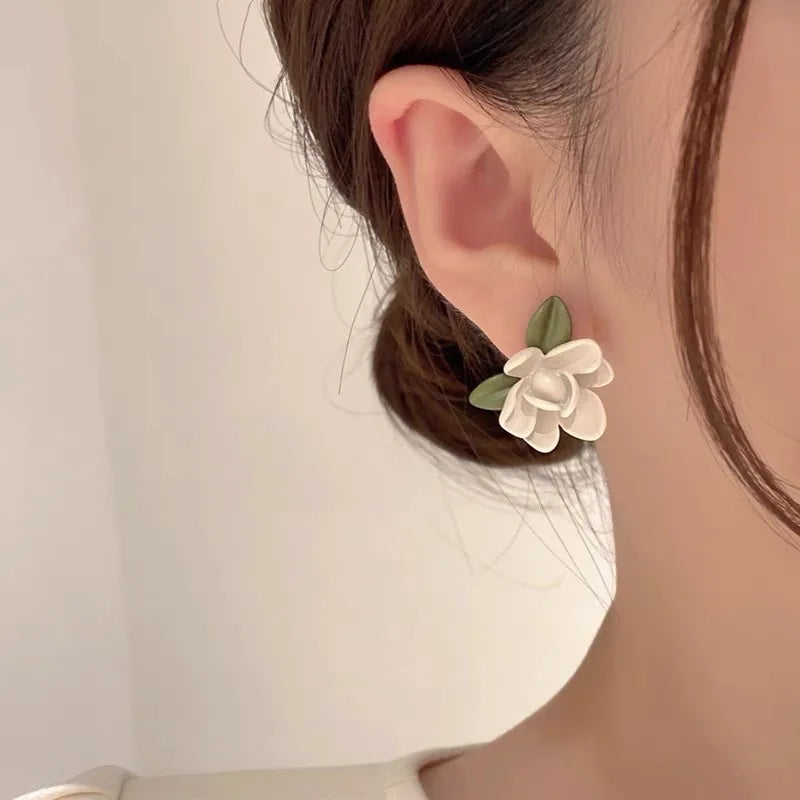 Mismatch Gardenia Studs