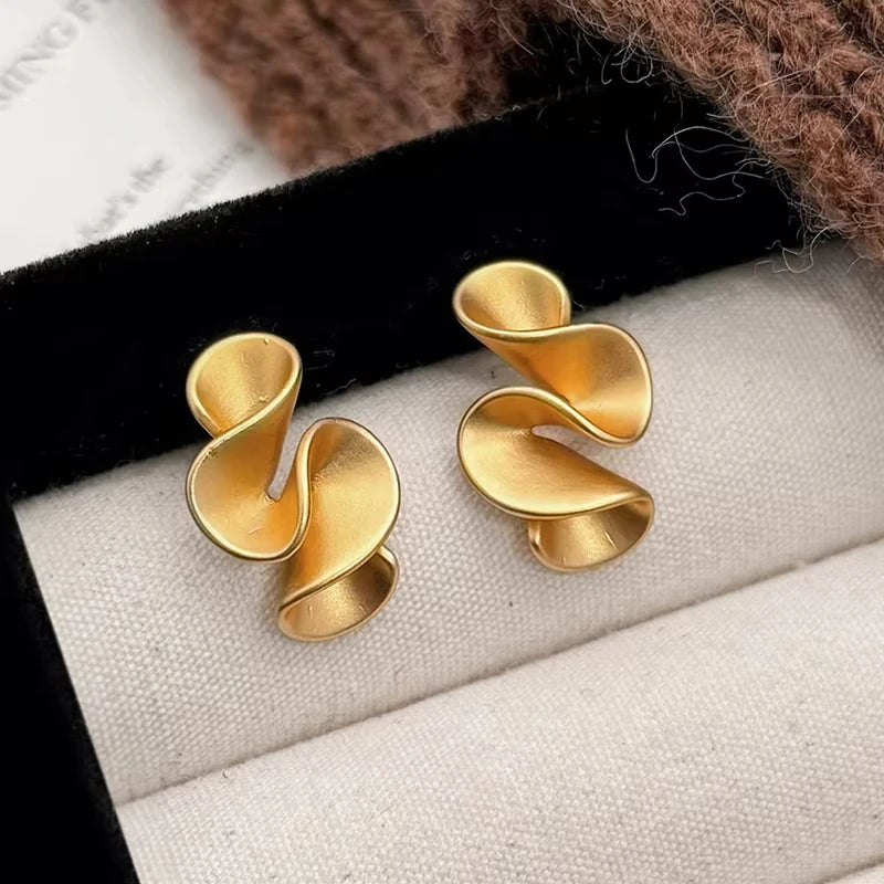 Twisted Flower Stud