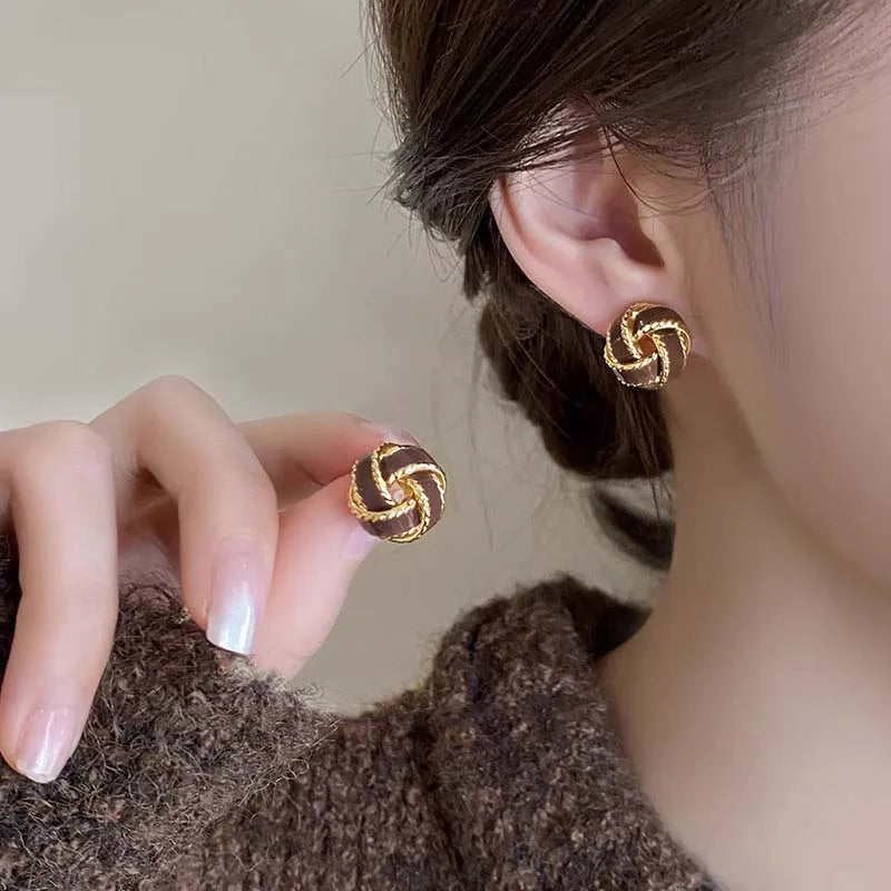 Vintage Twisted Drip Stud