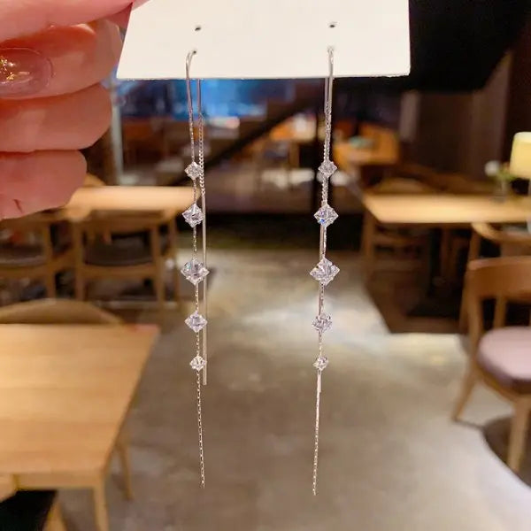 Exquisite Ear Line Drops