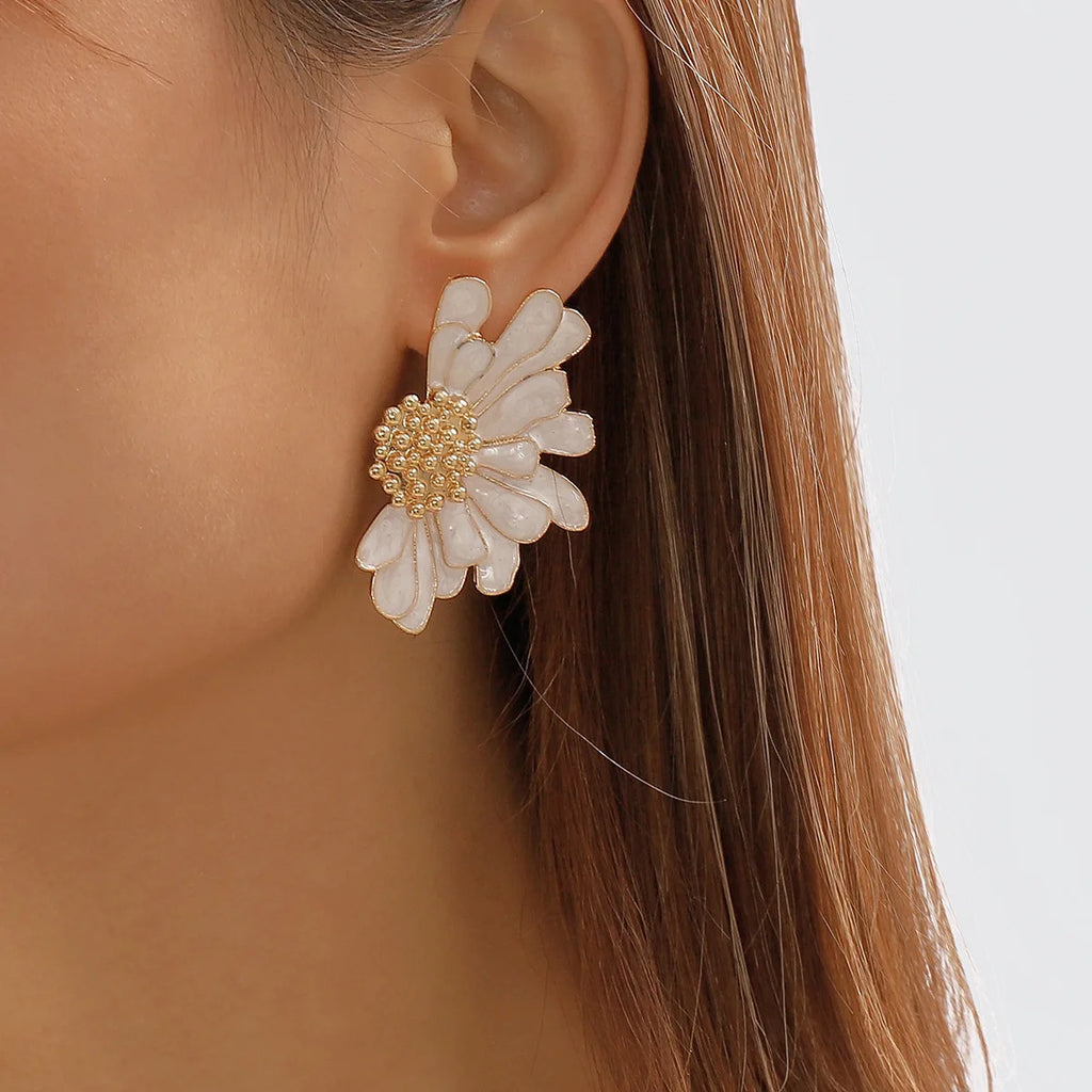 French Vintage Daisy Drop Studs