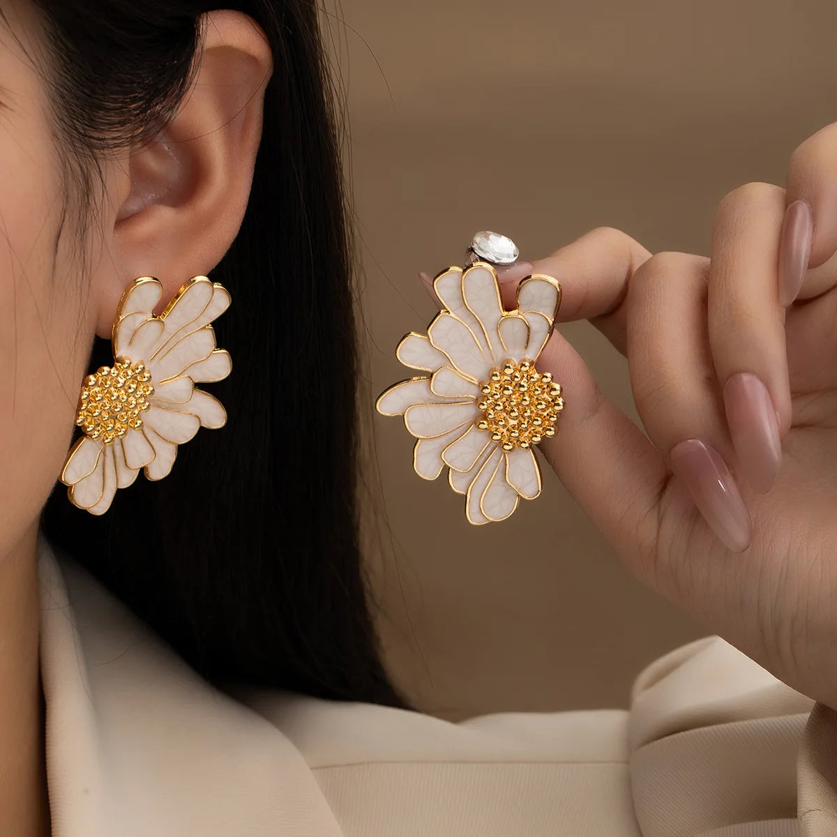 French Vintage Daisy Drop Studs