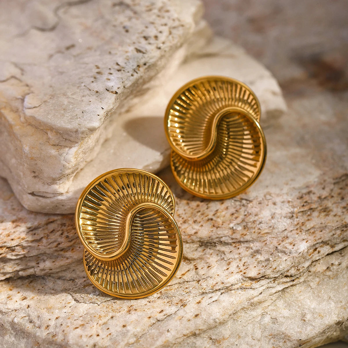 Geometric Spiral Stud