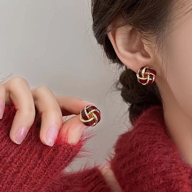 Vintage Twisted Drip Stud