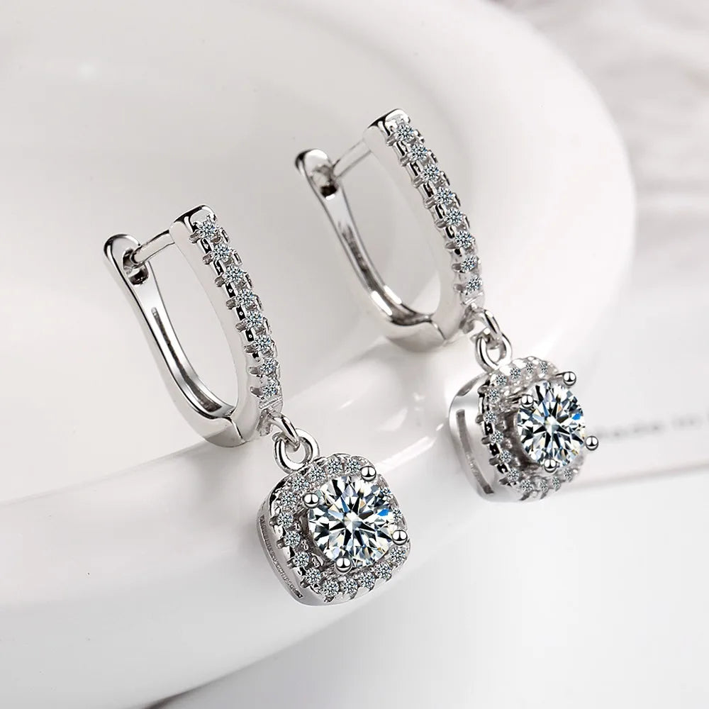 2CT Moissanite Huggie Hoop
